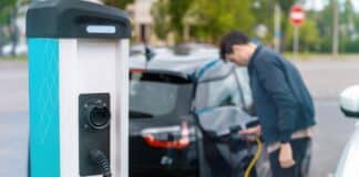 Електромобил