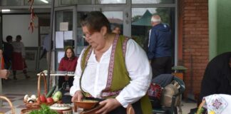 Фестивалът "Бабина душица"