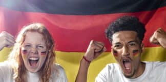 Футболни фенове