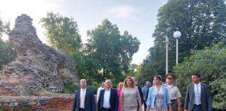 Илияна Йотова