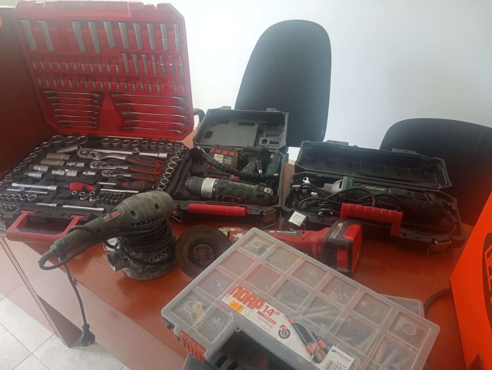 21 годишен мъж е задържан непосредствено след кражбата на множество електрически