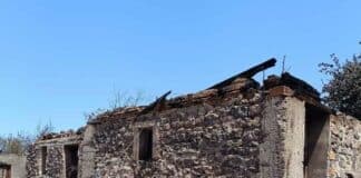 Изгоряла къща