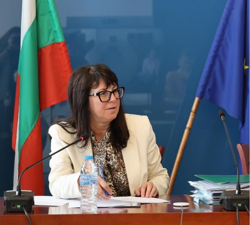 Министърът на здравеопазването д р Галя Кондева и Отрасловият съвет за