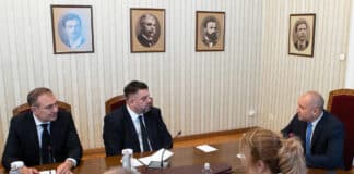 Консултациите