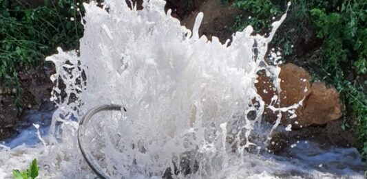 Минерален извор