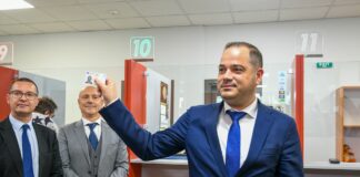 Министър Калин Стоянов