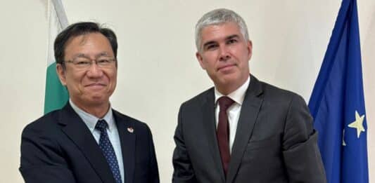 Н. Пр. Хисаши Мичигами и министър Владимир Малинов