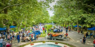 Парад на ретро автомобили