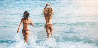 Туризъм, плаж, море, септември