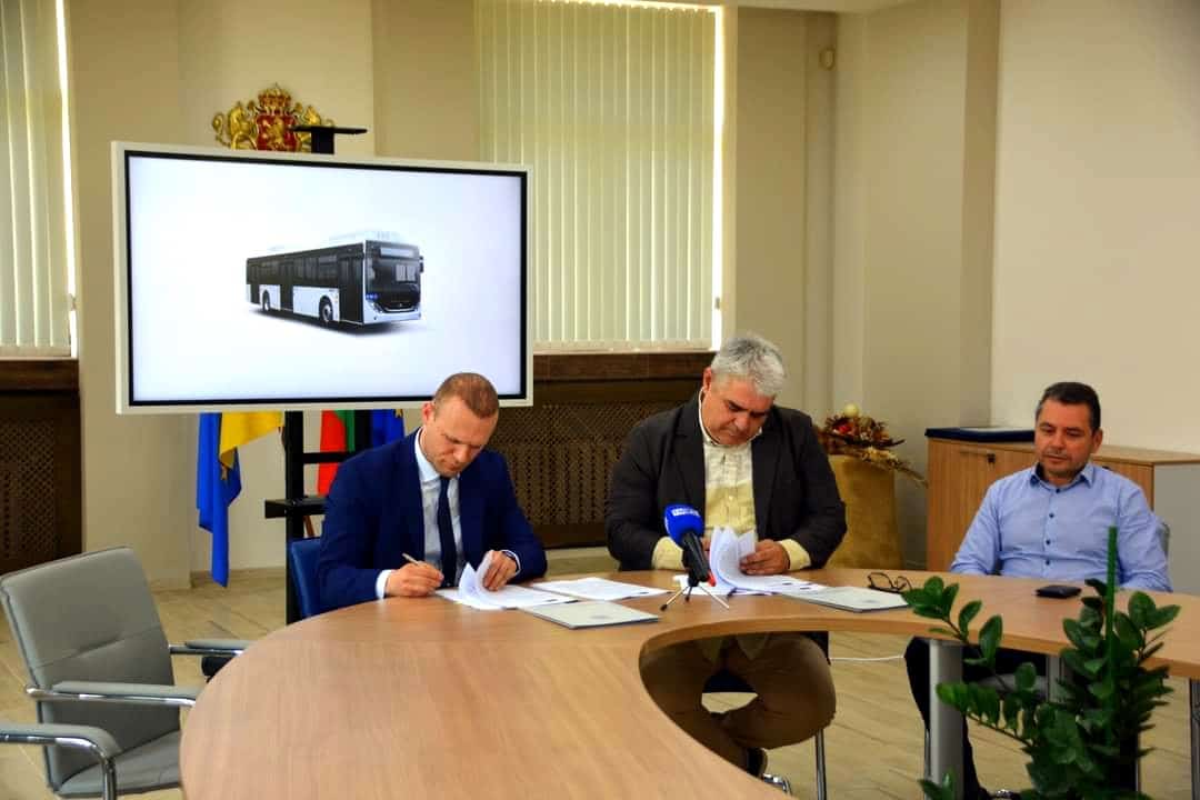 Днес община Асеновград сключи договор с фирмата изпълнител за доставка
