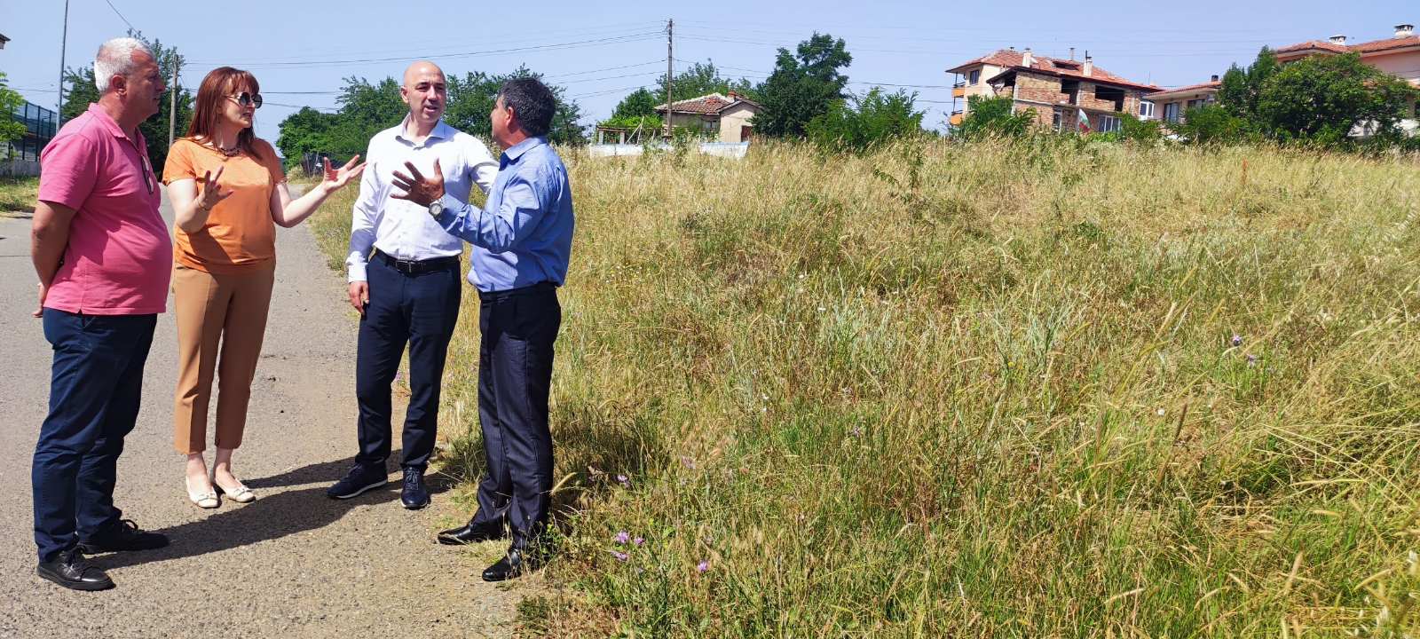 Областният управител на област Бургас проф Мария Нейкова и кметът