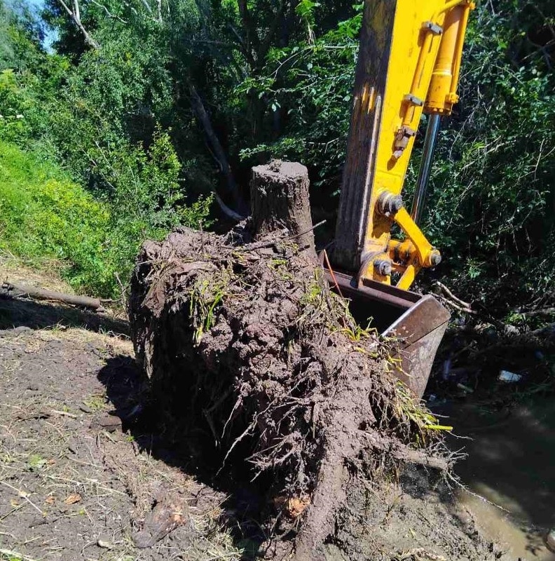 След сигнал за неприятна миризма: Мащабно почистване на река Бели Лом