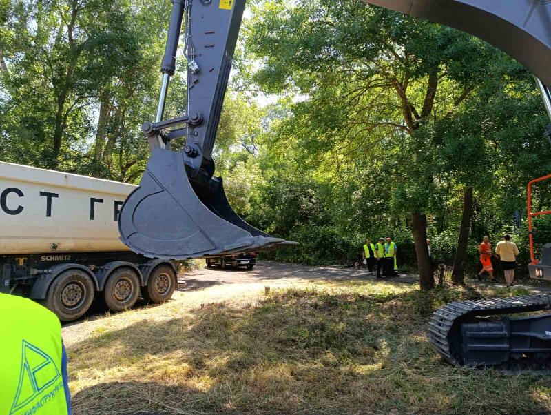 Днес беше направена първата копка на пътя от хижа Странджа