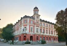 Драматично-куклен театър „Иван Радоев“-Плевен