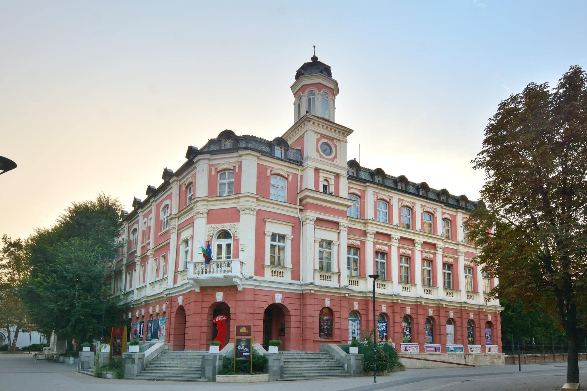 В петък по време на репетиция на детската театрална студия