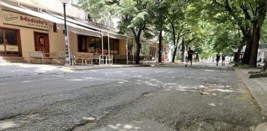 Улица за ремонт