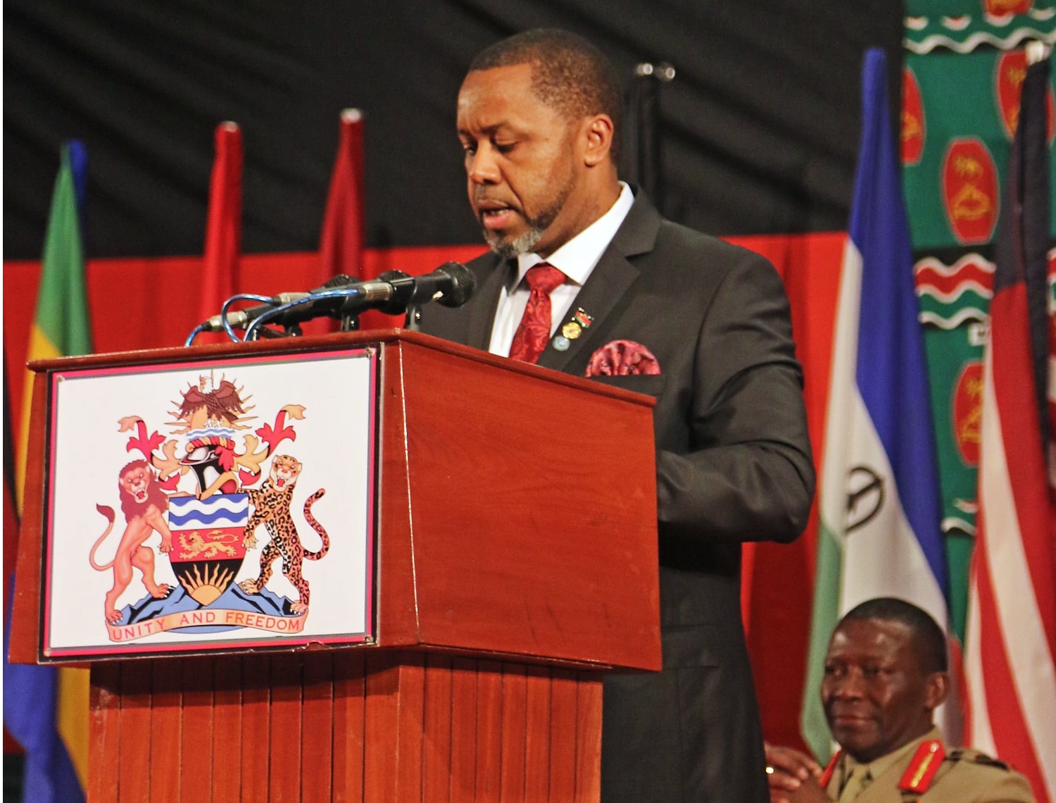 Самолетът превозващ вицепрезидента на Малави Саулос Чилима и още девет