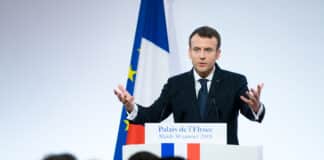 Еманюел Макрон, Франция.