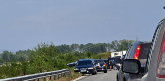 Задръстване на пътя Бургас-Созопол край село Равадиново