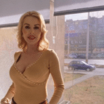 Фолкпевицата Кати