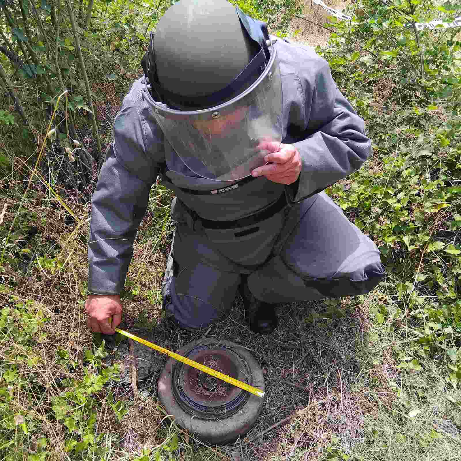 Екип за обезвреждане на невзривени боеприпаси от 91 ви инженерен батальон