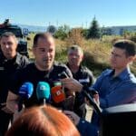 Калин Стоянов дава брифинг за още едно младо момче