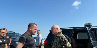 Министър Калин Стоянов и премиера Димитър Главчев край Беклемето