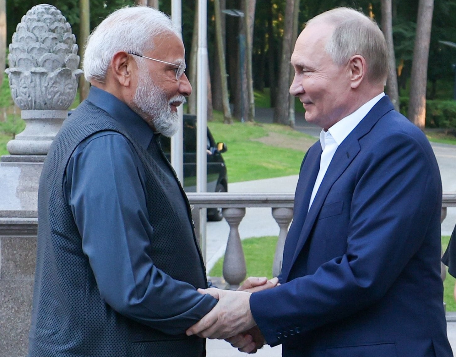 Индийският премиер Нарендра Моди е внимателно наблюдаван от своите западни