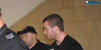 Обвиненият за побой полицай Христо Петров в съда
