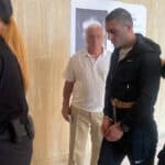 Конвоират Омар Аднан към съдебната зала в Бургас