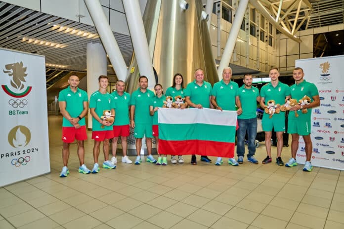Първите български състезатели по плуване и спортна гимнастика заминаха за Олимпиадата в Париж 2024