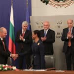 Подписването