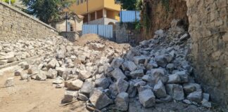 Укрепване на опасна подпорна стена в Стария град на Пловдив