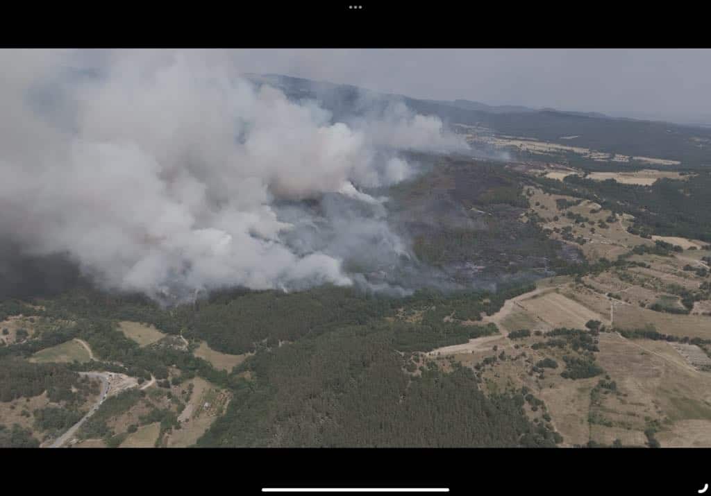 Временно е ограничено движението по път III 606 Стрелча – Копривщица поради пожар