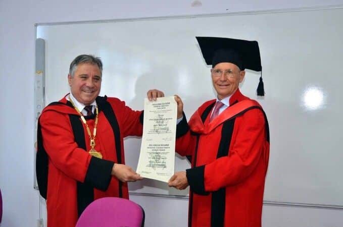 проф. Николай Михайлов