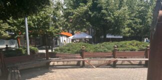 Старите пейки, Център, Бургас