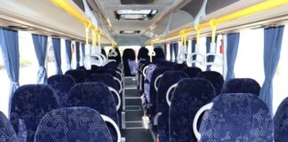 Училищен автобус