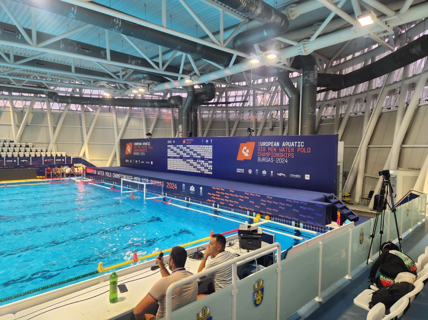 При огромна конкуренция най силните млади ватерполисти от Европа ще си