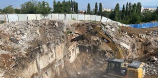 Разчистване на терена на детската болница