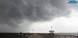 Дъждовни облаци над Бургас, времето