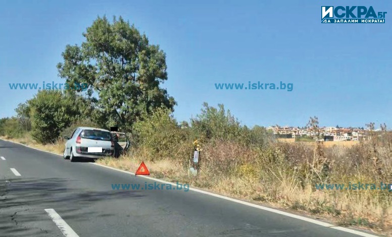 Има няколко аварирали автомобила на пътя между в посока Бургас