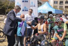 Министър Георги Глушков на колоездачната обиколка