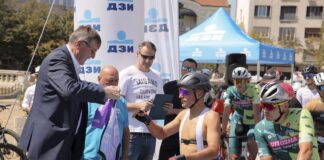 Министър Георги Глушков на колоездачната обиколка