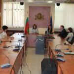 Виолета Коритарова подписва споразумения