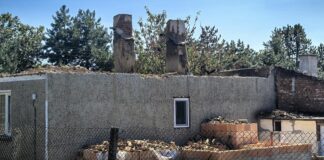 Опожарената къща в село Савин