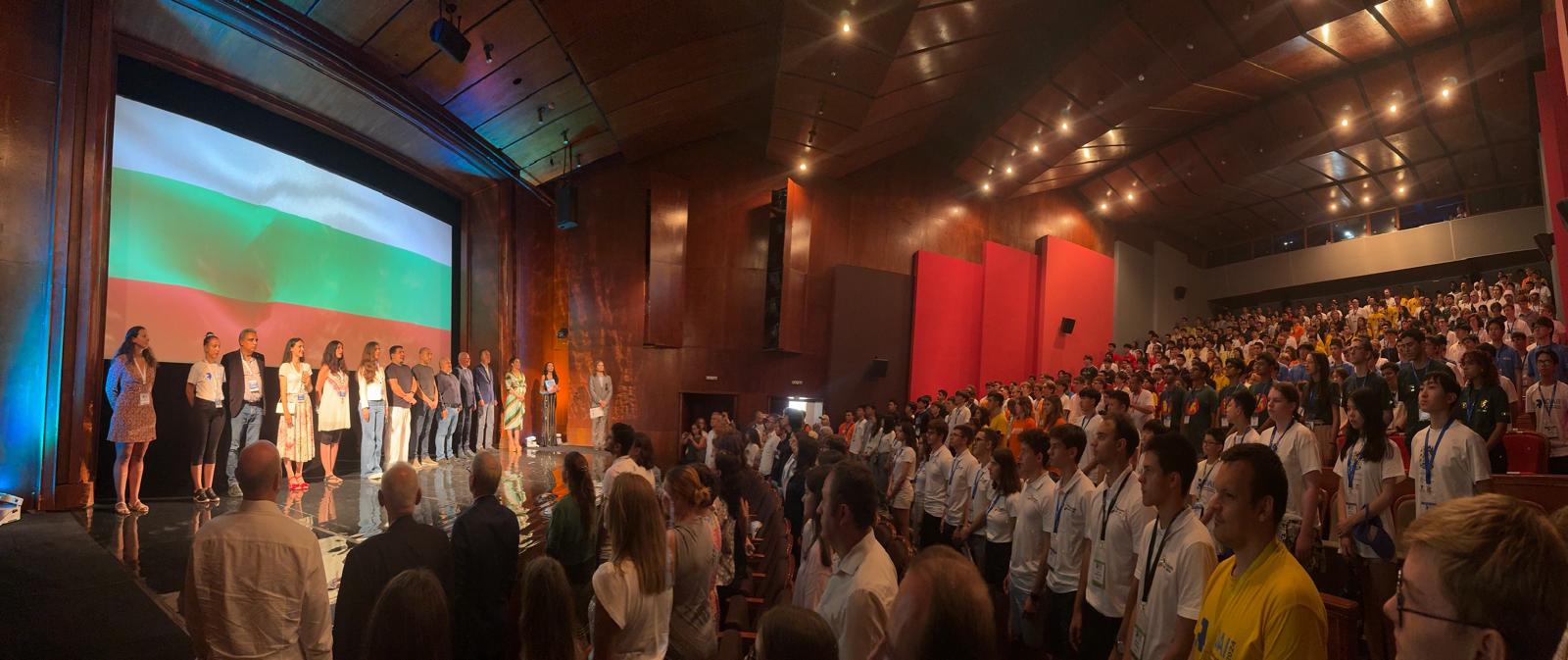 Министърът на образованието и науката заедно с кмета на Бургас