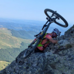 Петър Матов премина с велосипед по трасето Ком Емине и постави рекорд