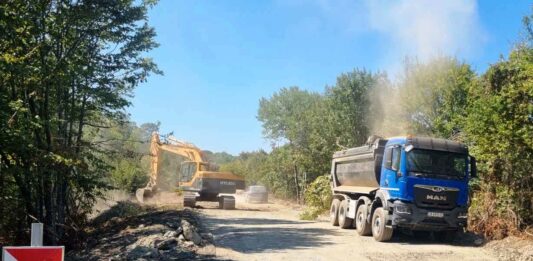 Предстои асфалтирането на пътя