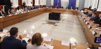 Премиерът се срещна с областните управители