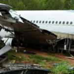 Разбит самолет